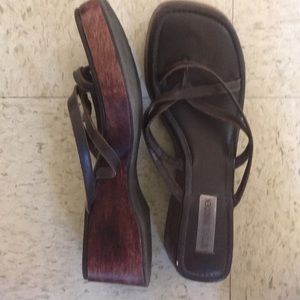 1990s Steve Madden Wooden Sandals